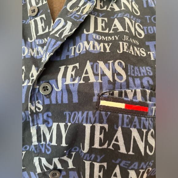 Vtg Y2K 90s Tommy Hilfiger Spellout Printed Relaxed Fit Button Front Shirt M - Picture 2 of 5